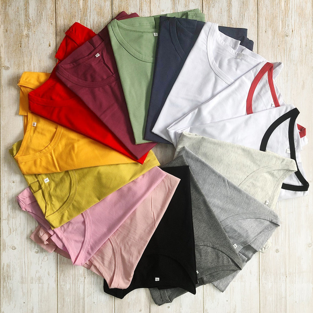 Proud Mom Rainbow Pride T-Shirt