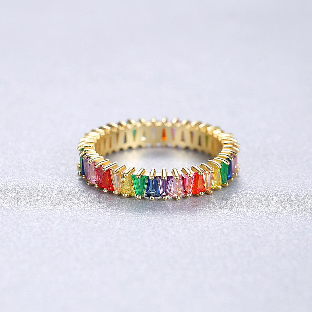 18k Gold European Beauty Ring with Retro Rainbow Gemstones